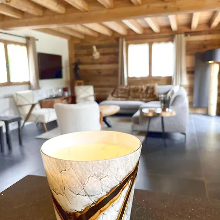 Chalet Individuel Situe Au Jaillet *