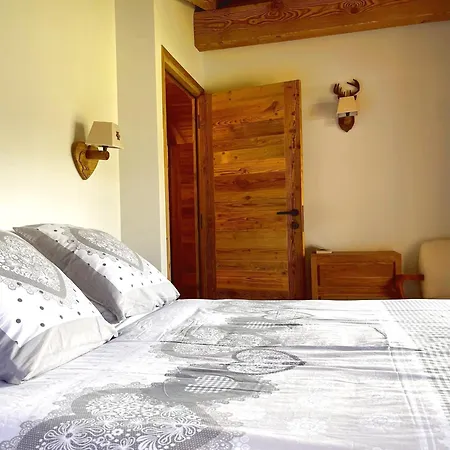 Chalet Individuel Situe Au Jaillet