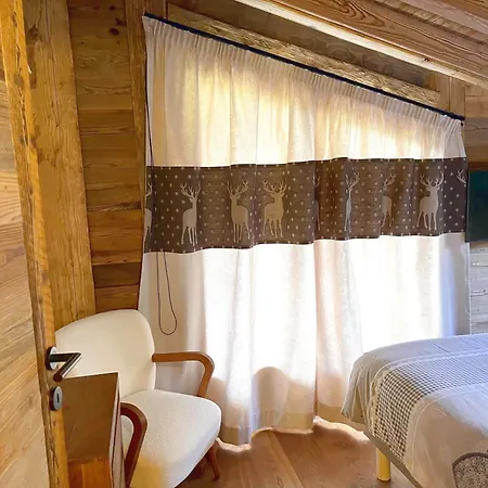 Chalet Individuel Situe Au Jaillet *